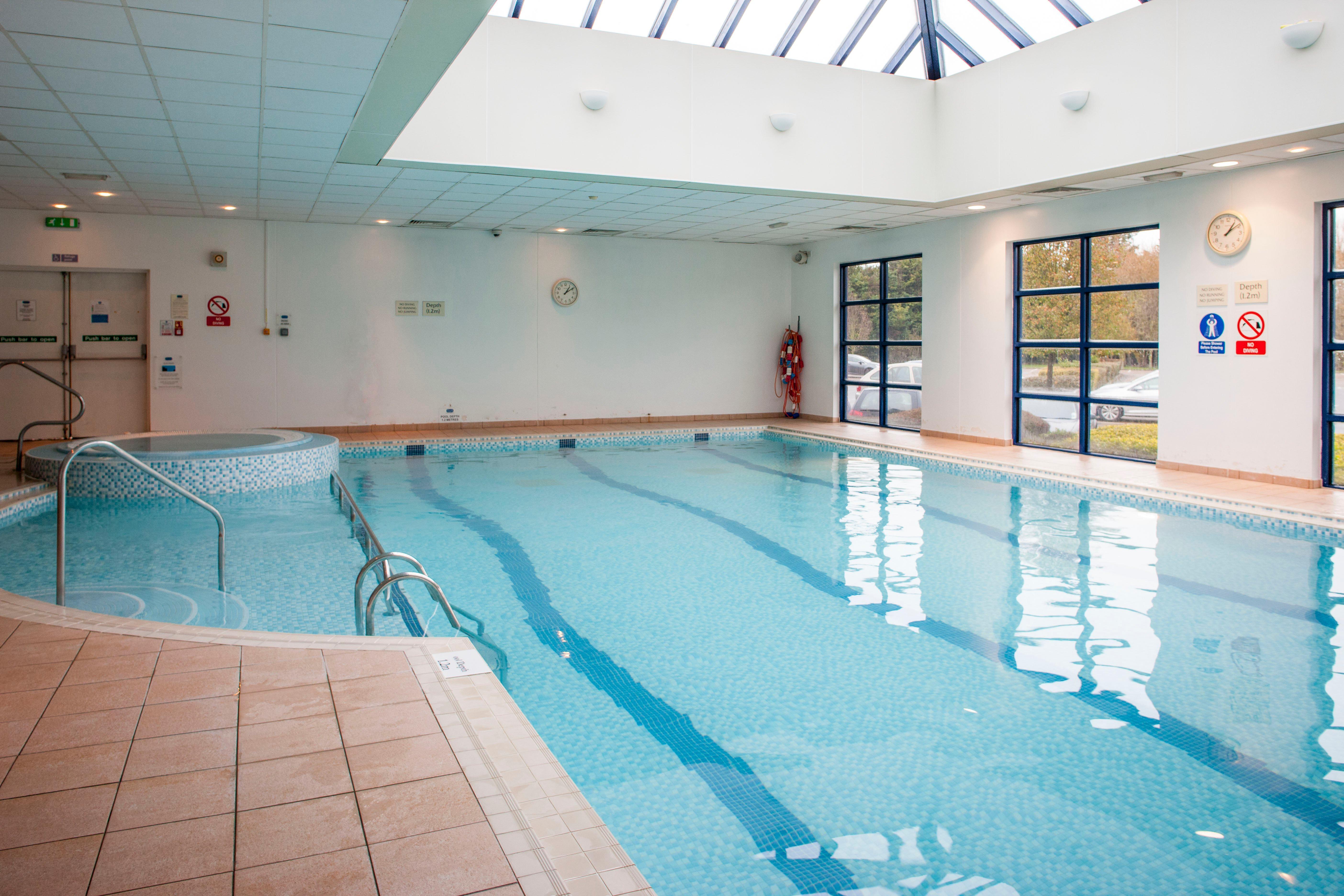 Holiday Inn London-Shepperton By Ihg Zewnętrze zdjęcie