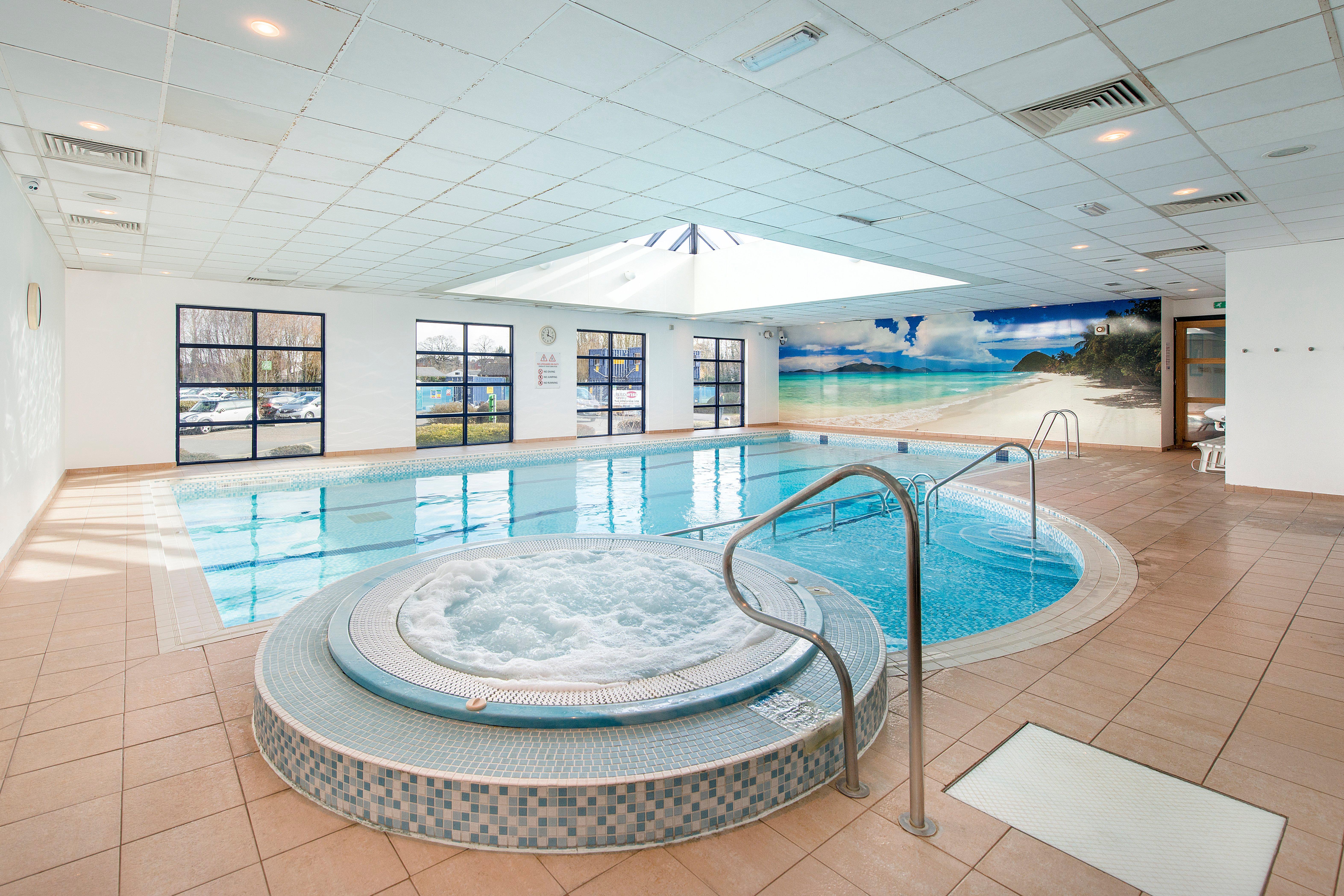 Holiday Inn London-Shepperton By Ihg Zewnętrze zdjęcie