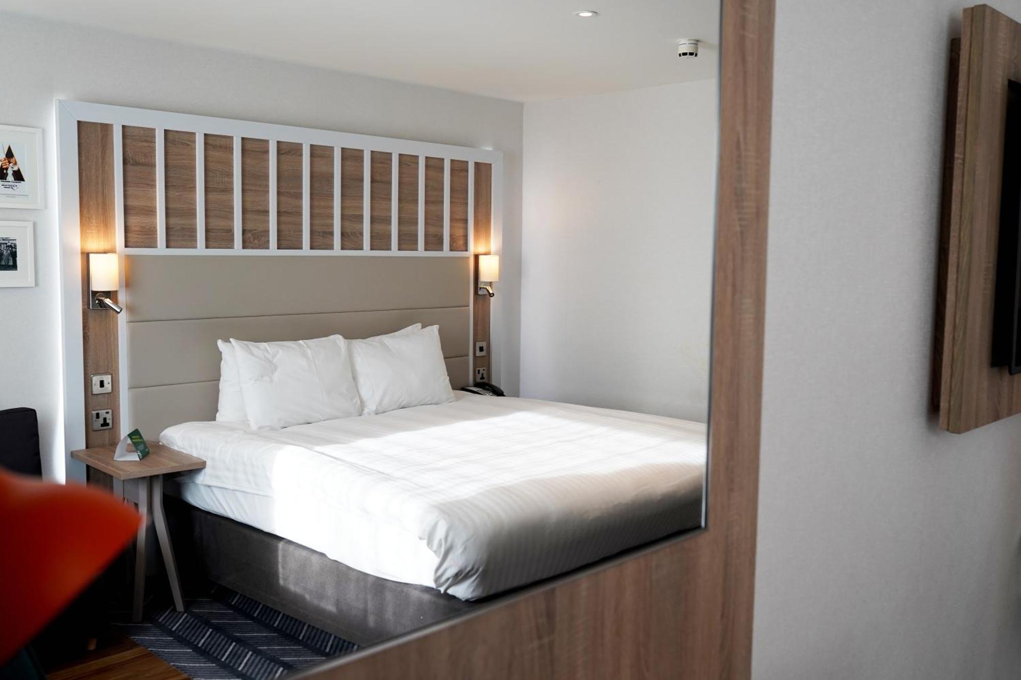 Holiday Inn London-Shepperton By Ihg Zewnętrze zdjęcie